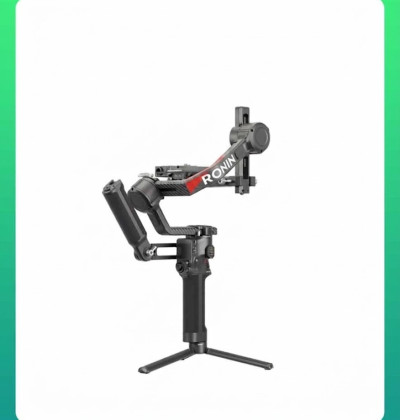 DJI RS 4 Gimbal Stabilizer Combo